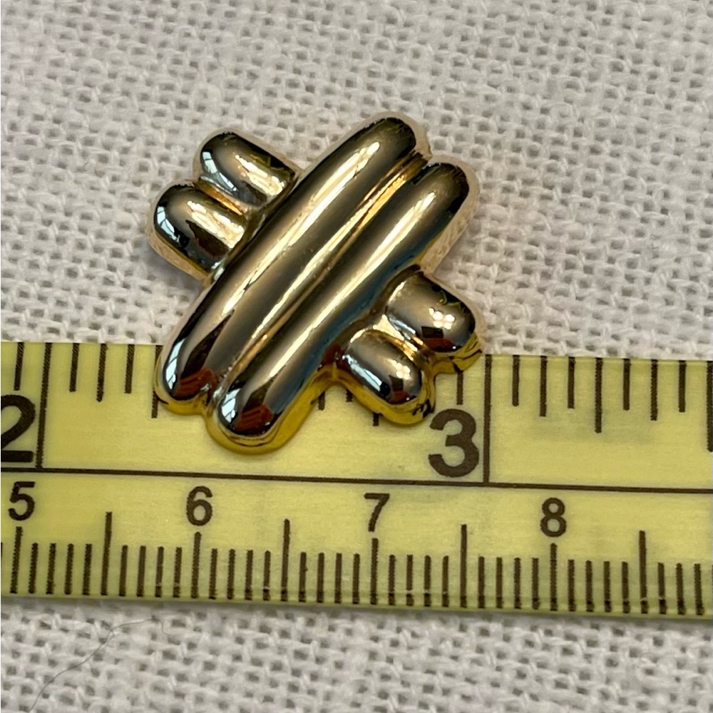 14 Karat Solid Gold "X" Post Earrings - image 8